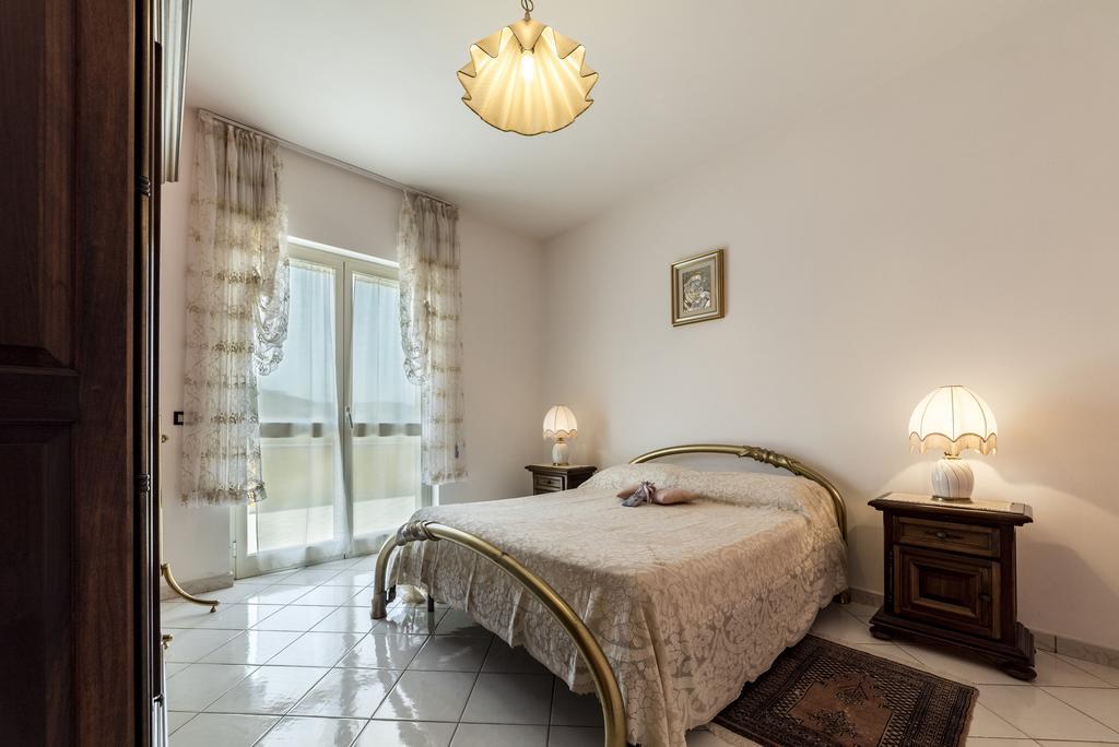 Villa Tina Santa Maria di Castellabate Luaran gambar
